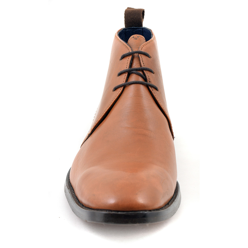 tan chukka