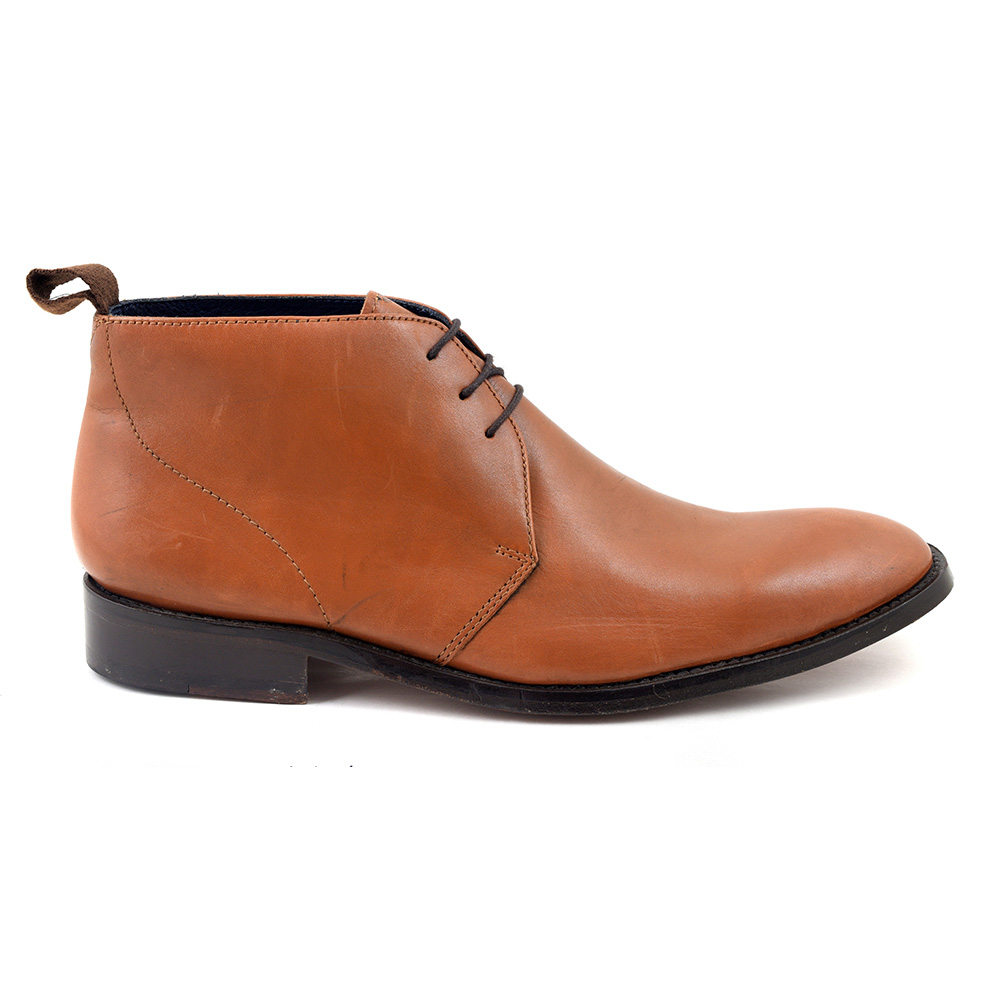 tan chukka