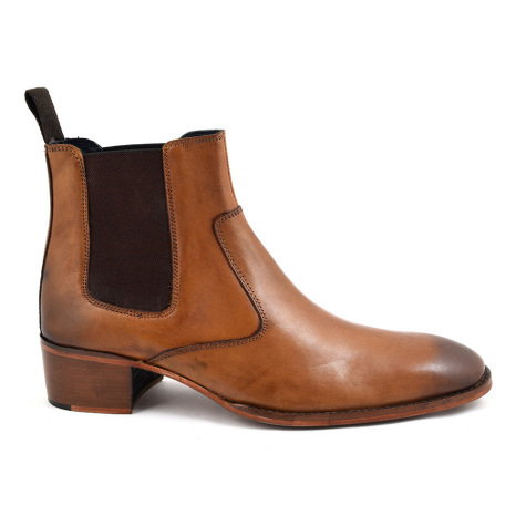 tan boots with small heel